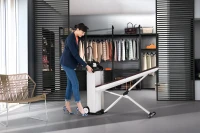 Miele FashionMaster B4847 Dampfbügelsystem Brombeerrot 