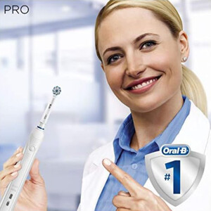Oral-B Pro 1 900 Elektrische Zahnbürste, für eine sanfte Reinigung am Zahnfleischrand, 2 Aufsteckbürsten, weiß